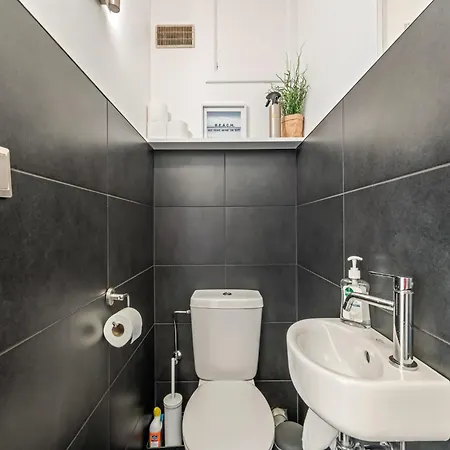 Apartment Beautiful By The Sea, Cleaning Included